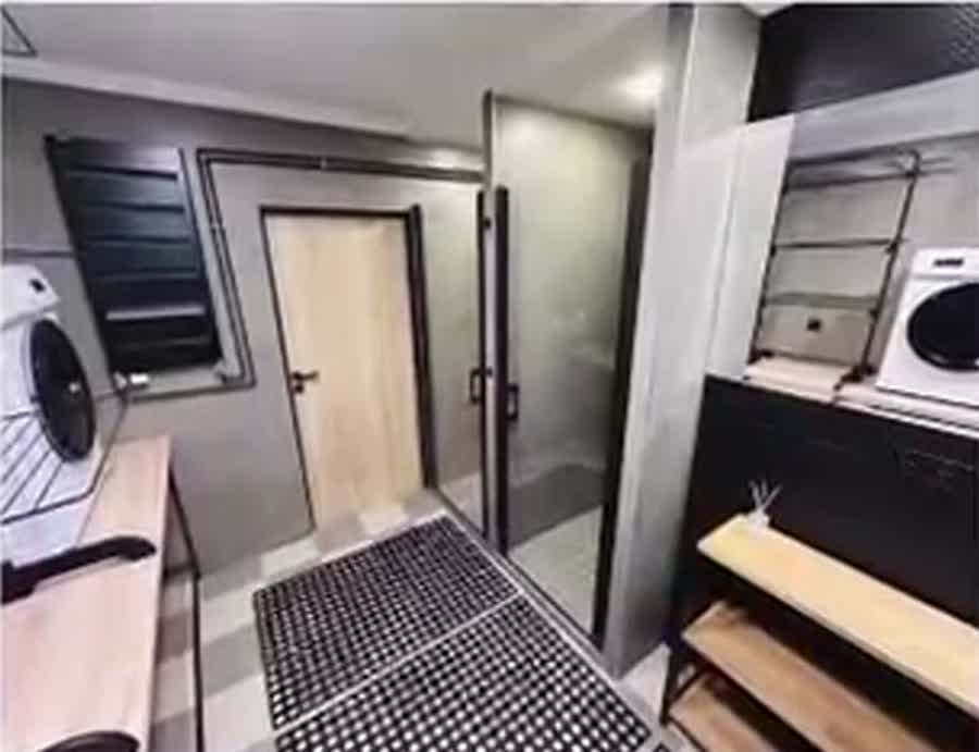 Koupelna a prádelní zázemí